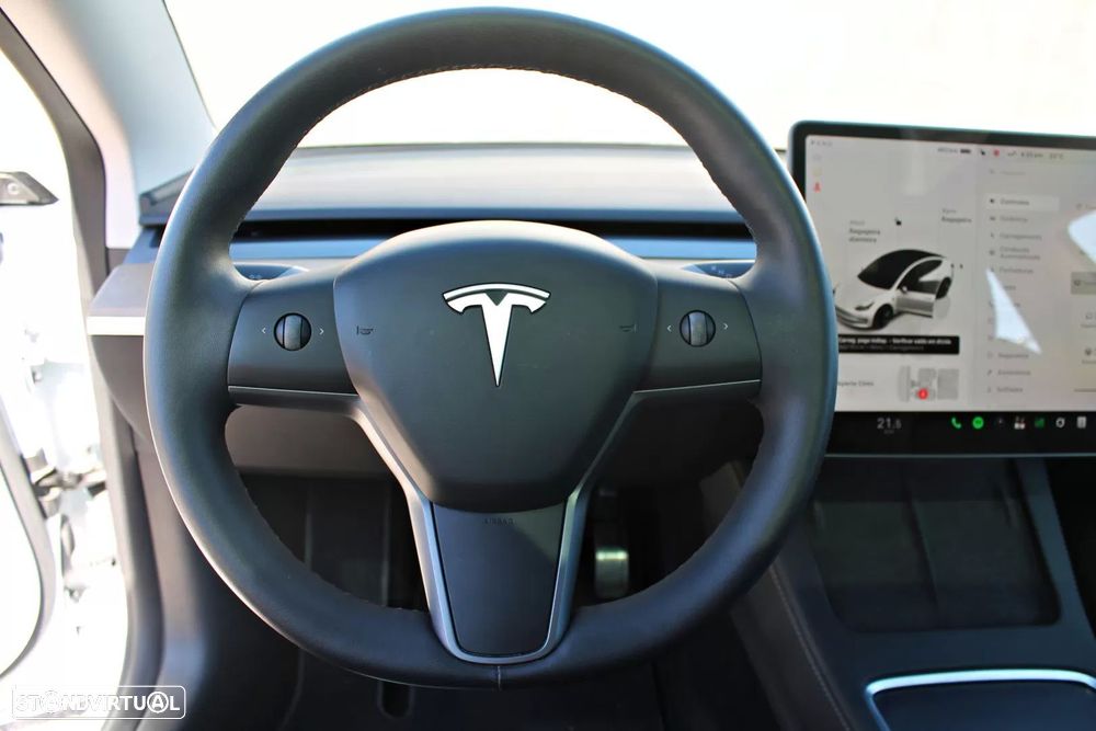 Tesla Model 3 - 21
