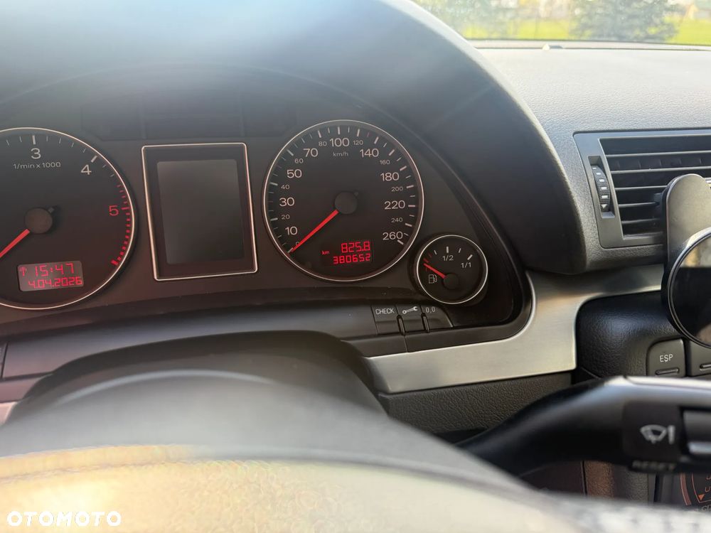 Audi A4 Limousine - 8