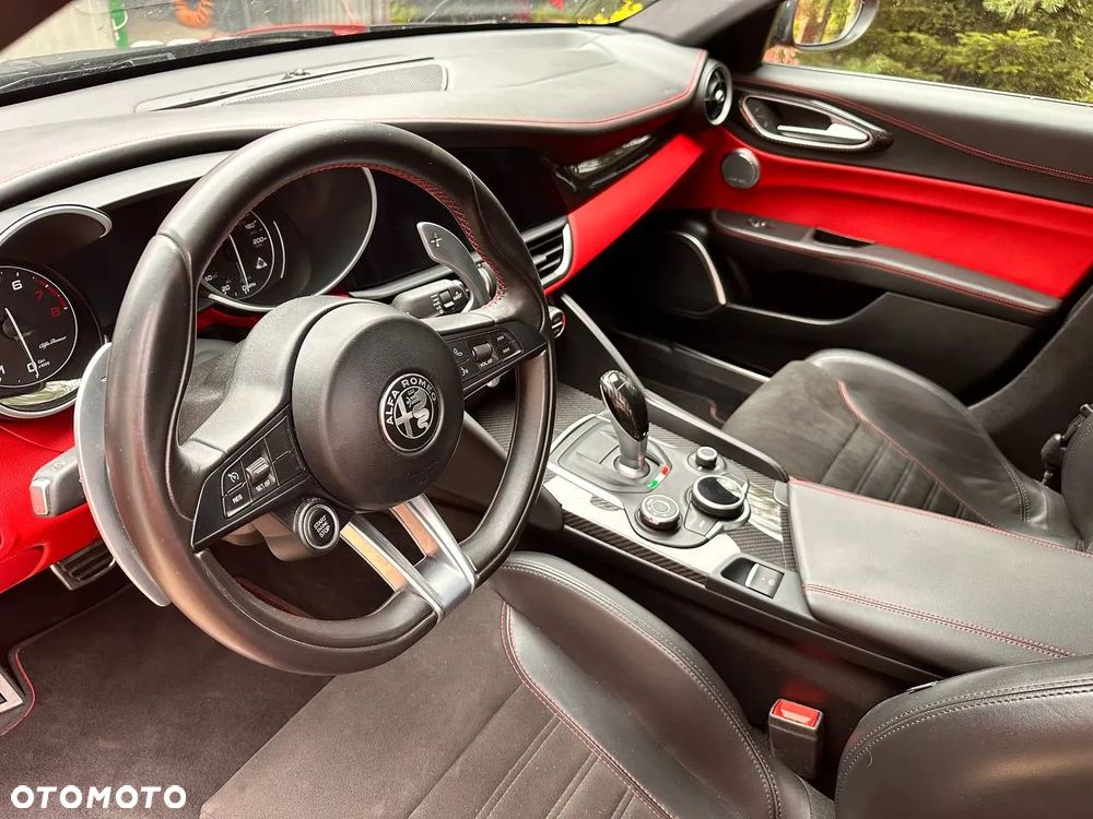 Alfa Romeo Giulia 2.9 Bi Turbo V6 Quadrifoglio - 10