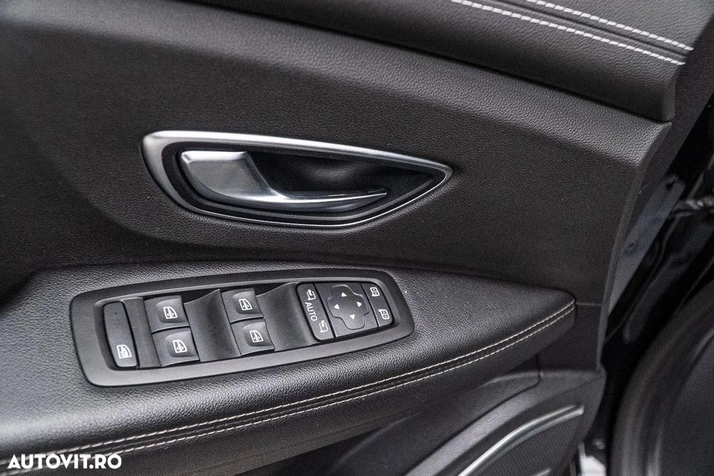 Renault Grand Scenic - 25