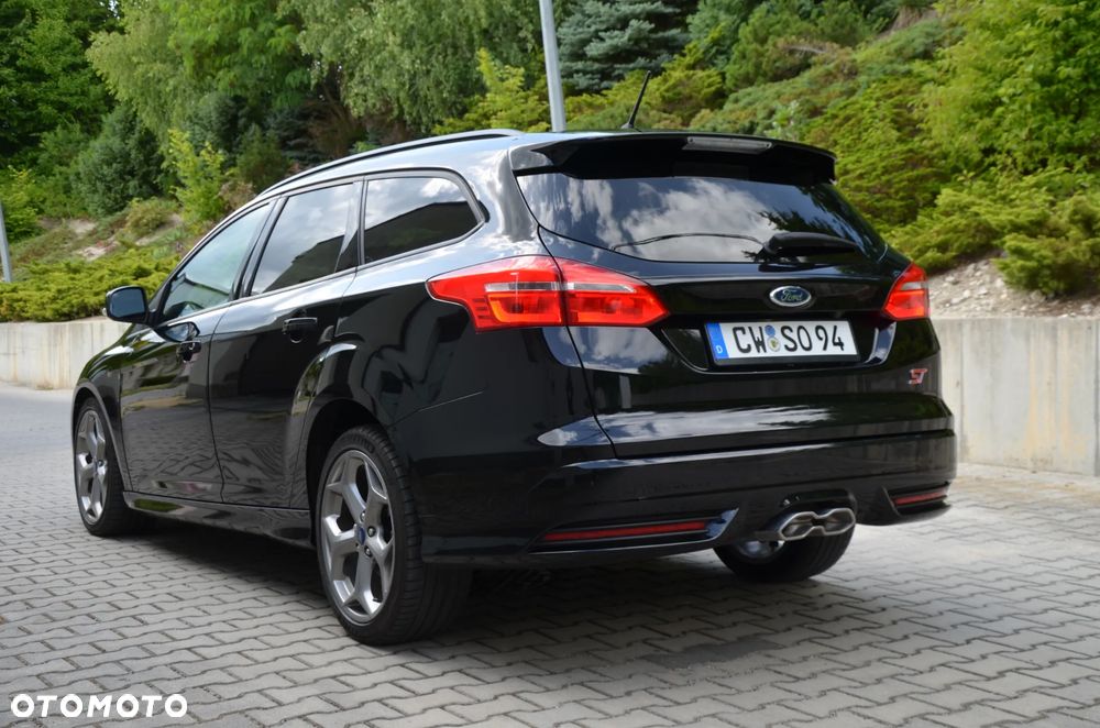 Ford Focus 2.0 TDCi ST mit Leder-Exclusiv-Paket - 8