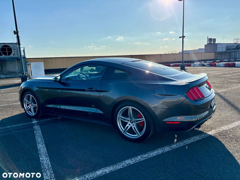Ford Mustang 2.3 Eco Boost - 6