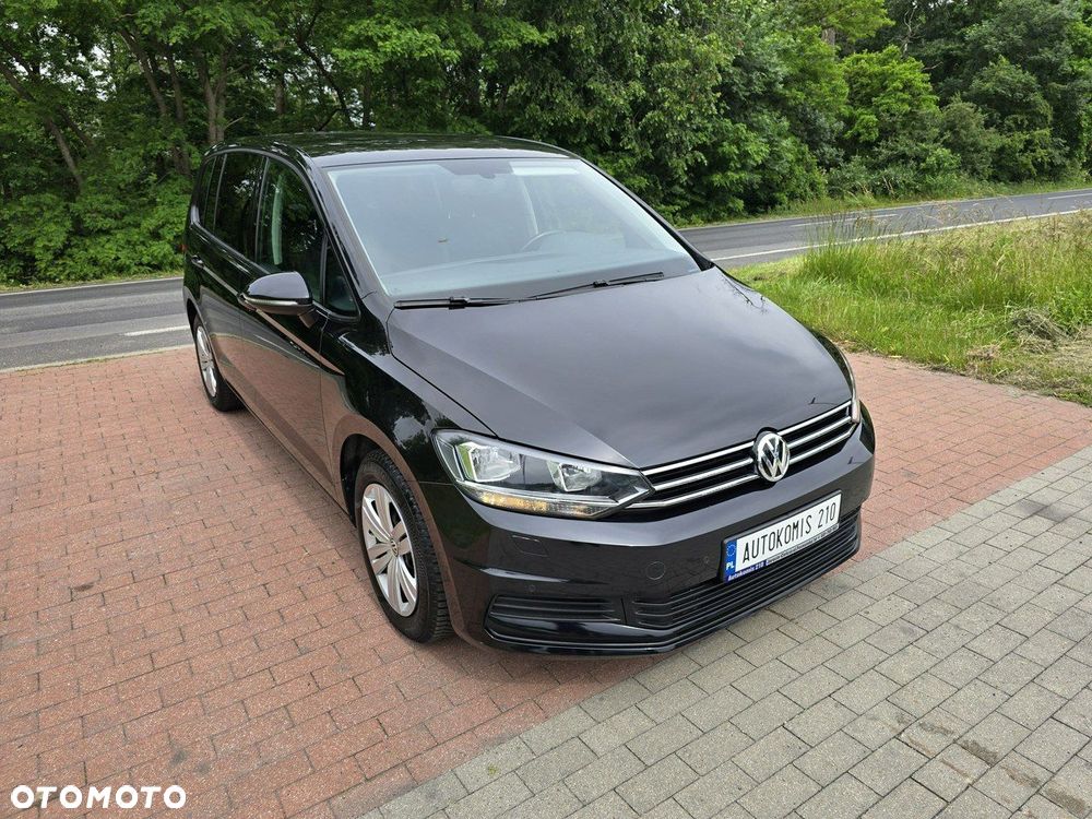 Volkswagen Touran - 13
