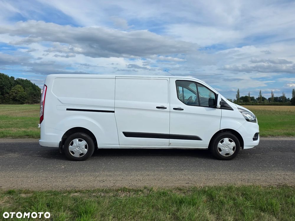 Ford TRANSIT CUSTOM - 9