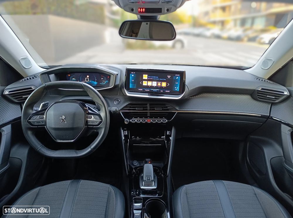 Peugeot 2008 1.2 PureTech Allure Pack EAT8 - 5