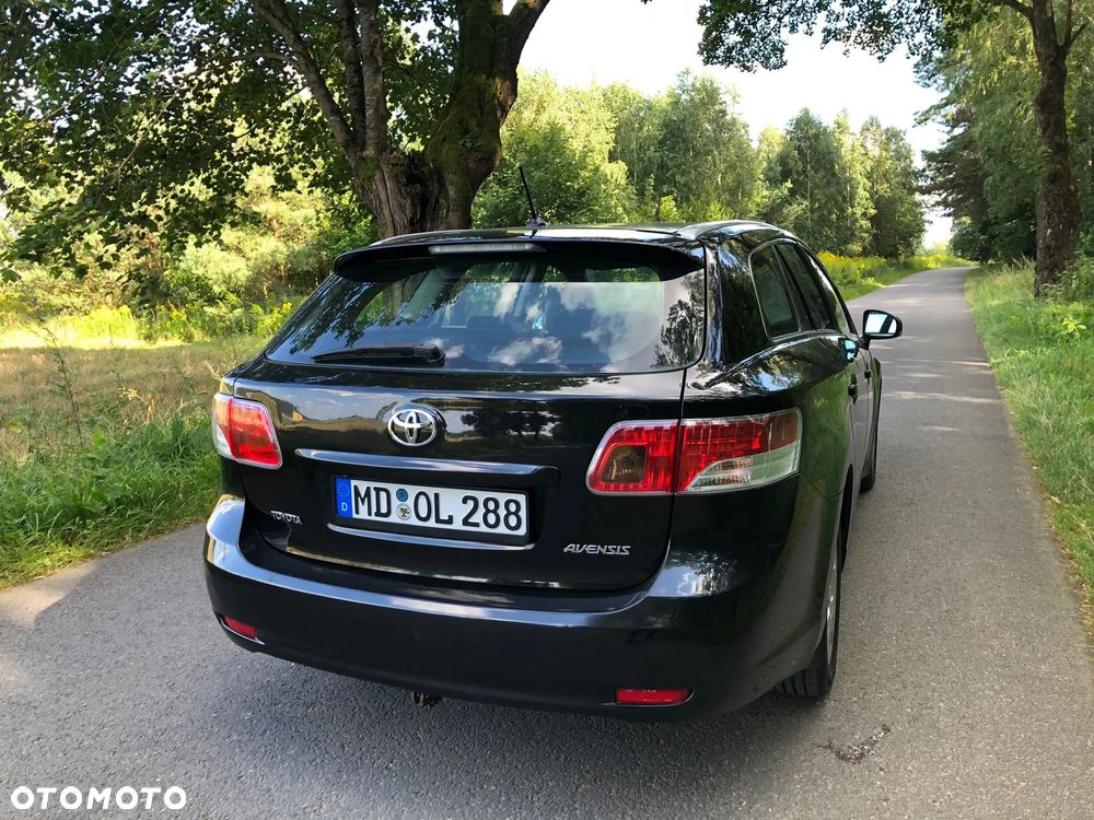 Toyota Avensis 2.0 D-4D PowerBoost Style - 8