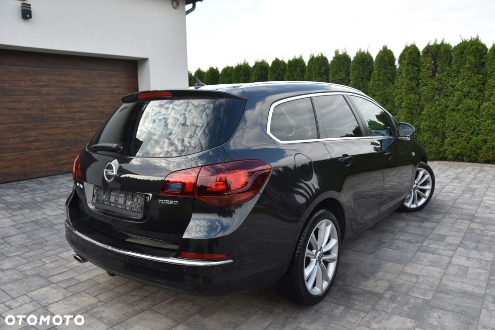 Opel Astra 1.4 Turbo Cosmo - 3
