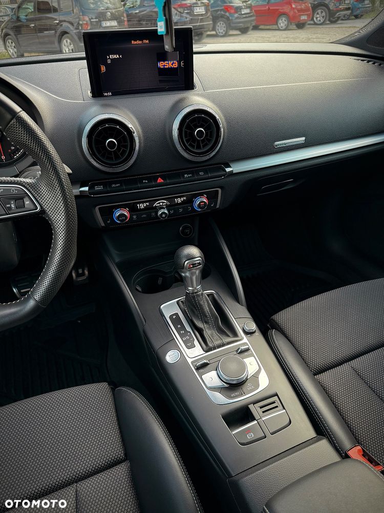 Audi A3 Sportback 35 TFSI S tronic - 12
