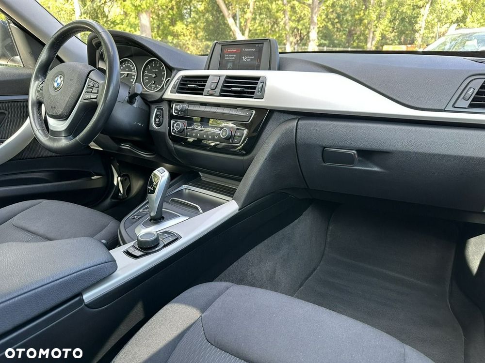 BMW 3GT 320i Advantage - 21