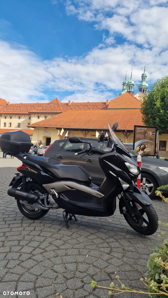 Yamaha X-max - 8
