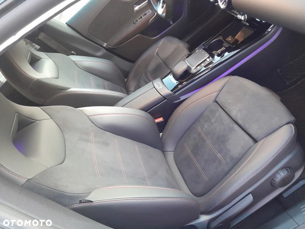 Mercedes-Benz CLA 200 7G-DCT AMG Line - 12