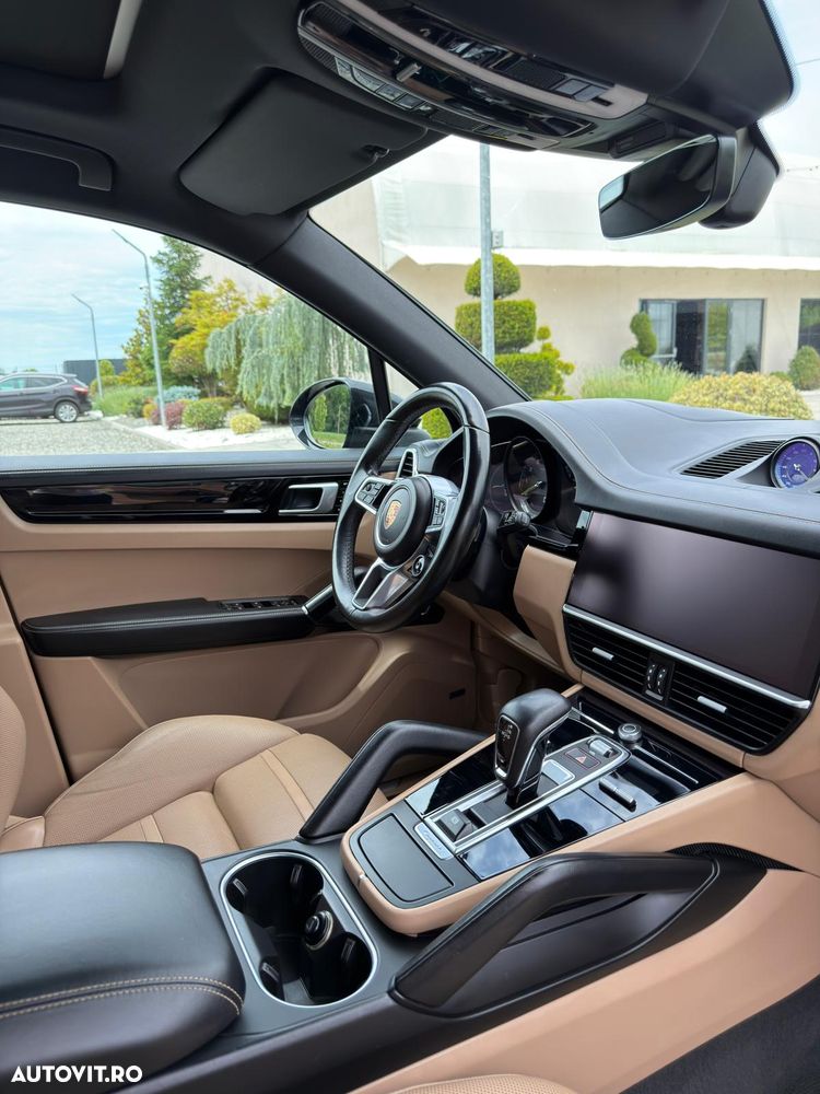 Porsche Cayenne Standard - 7