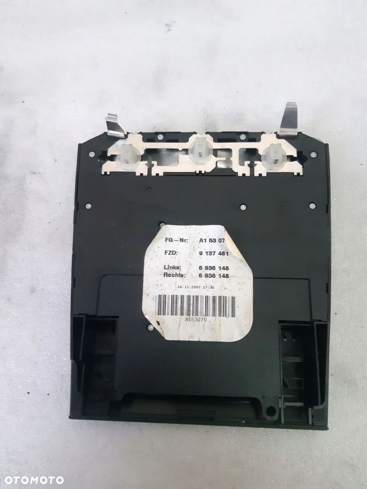 LAMPKA OŚWIETLENIA BMW 3 E90 E91 E92 9137481 - 2