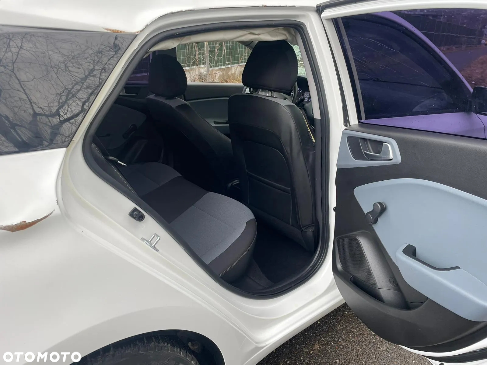 Hyundai i20 1.1 CRDi BlueDrive Fresh - 11