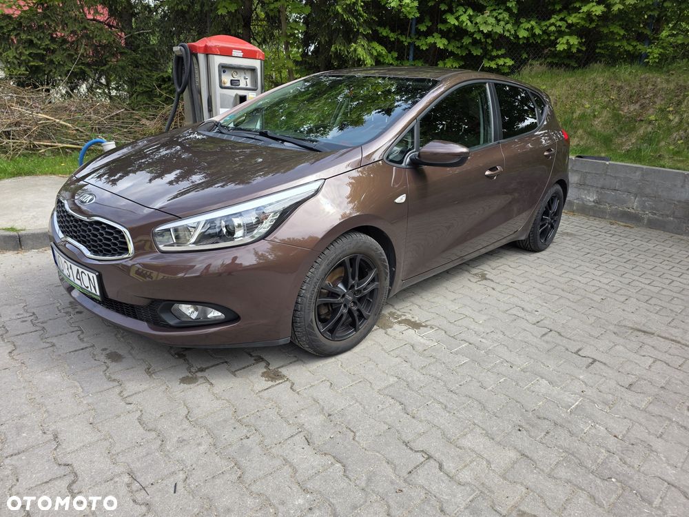 Kia Ceed - 4