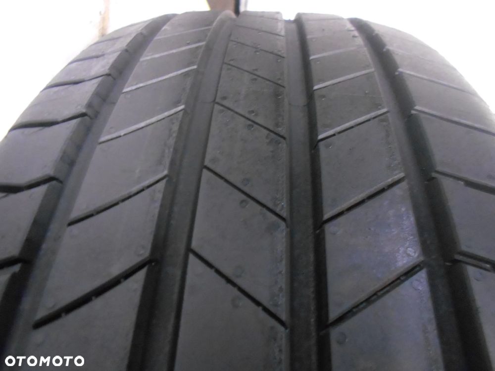 OPONY 215/60R17 KUMHO ECSTA PS71 DOT 0325 / 3324 8MM - 4