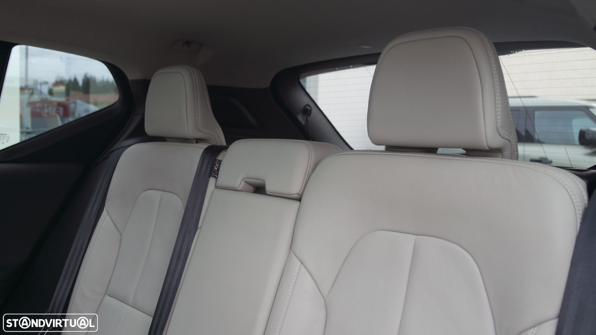 Volvo XC 40 2.0 D3 Momentum Plus Geartronic - 13
