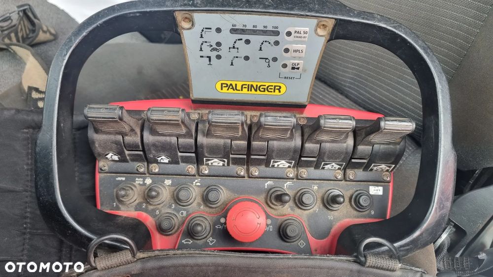 Volvo FL - 28