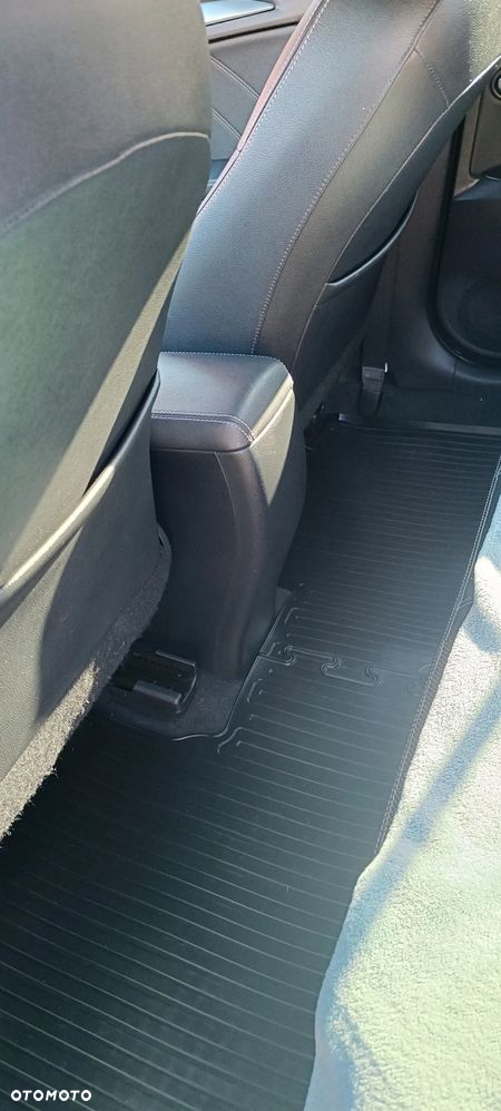 Toyota Avensis 2.0 Prestige MS - 18