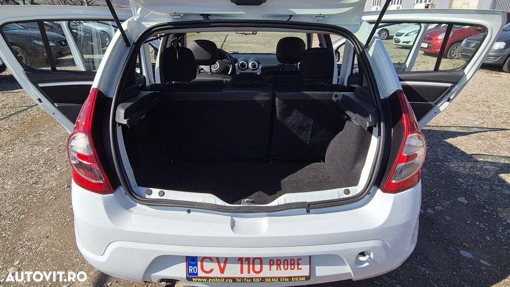 Dacia Sandero 1.5 DCI Laureate - 11