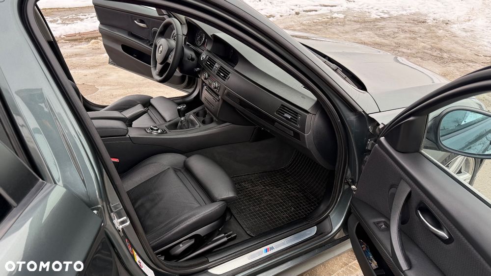 BMW Seria 3 320d - 19