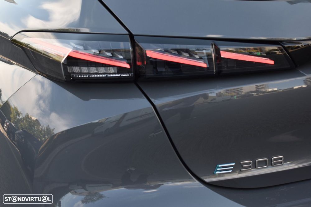 Peugeot e-308 54 kWh GT - 10