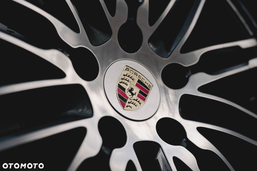 Porsche Panamera 4S - 34