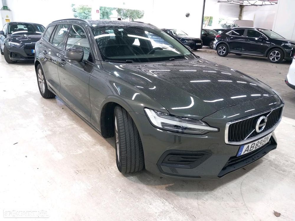 Volvo V60 2.0 D3 Momentum - 4