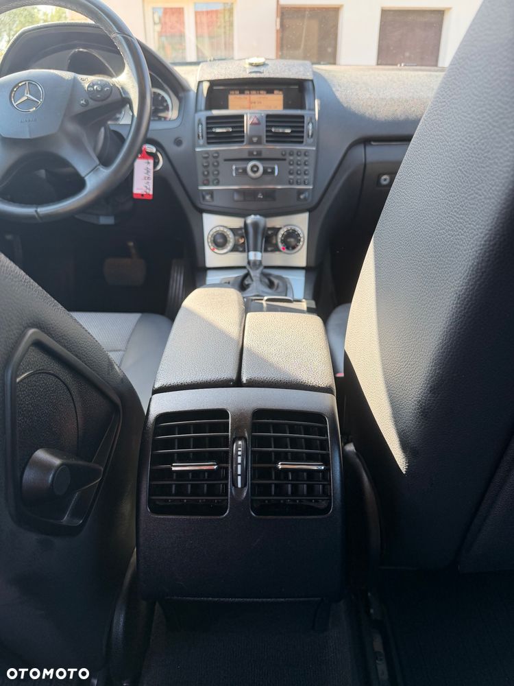 Mercedes-Benz Klasa C 180 Kompressor Automatik BlueEFFICIENCY Avantgarde - 16