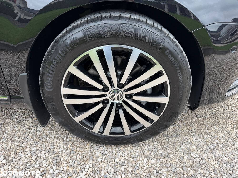 Volkswagen Passat 2.0 TDI Highline DSG - 24