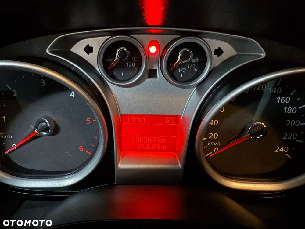 Ford Kuga 2.0 TDCi Titanium FWD - 24