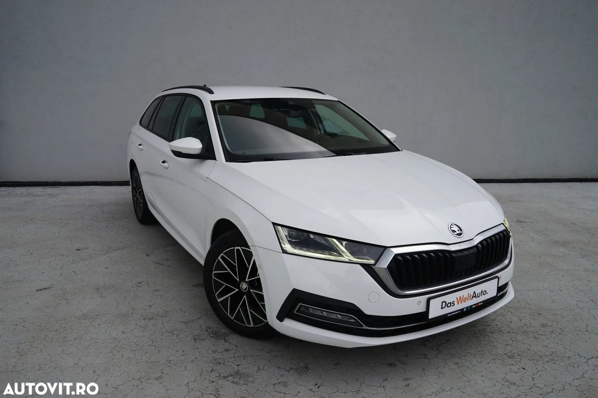 Skoda Octavia Combi Diesel 2.0 TDI DSG Style - 8