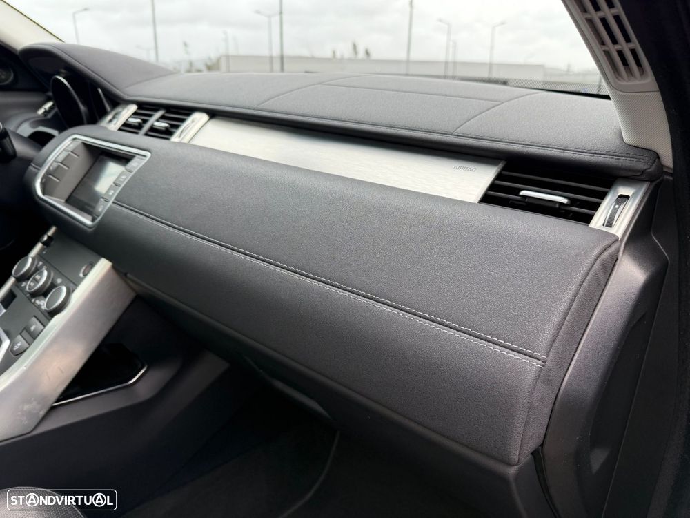 Land Rover Range Rover Evoque 2.0 eD4 SE Dynamic - 24