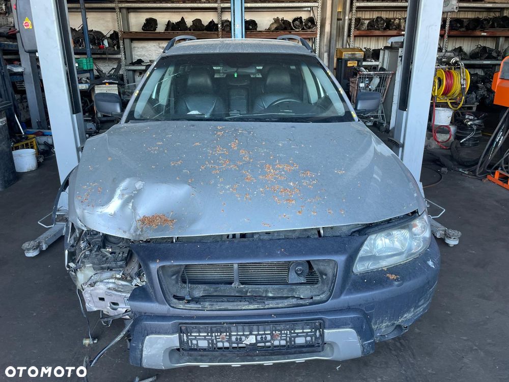VOLVO XC70 NA CZĘŚCI!!! Kolor: 	SILVER METALLIC - 1