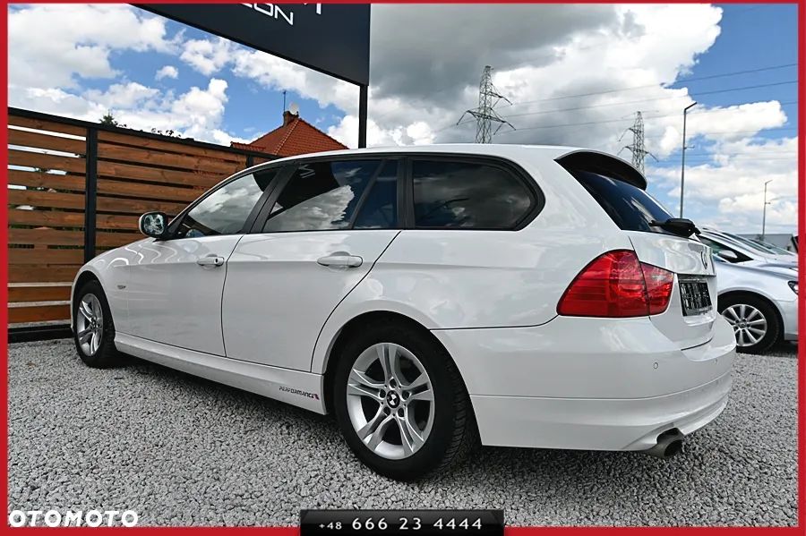 BMW Seria 3 320d DPF Efficient Dynamics Edition Edition Exclusive - 9