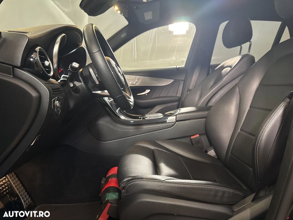 Mercedes-Benz GLC 300 d 4MATIC - 25