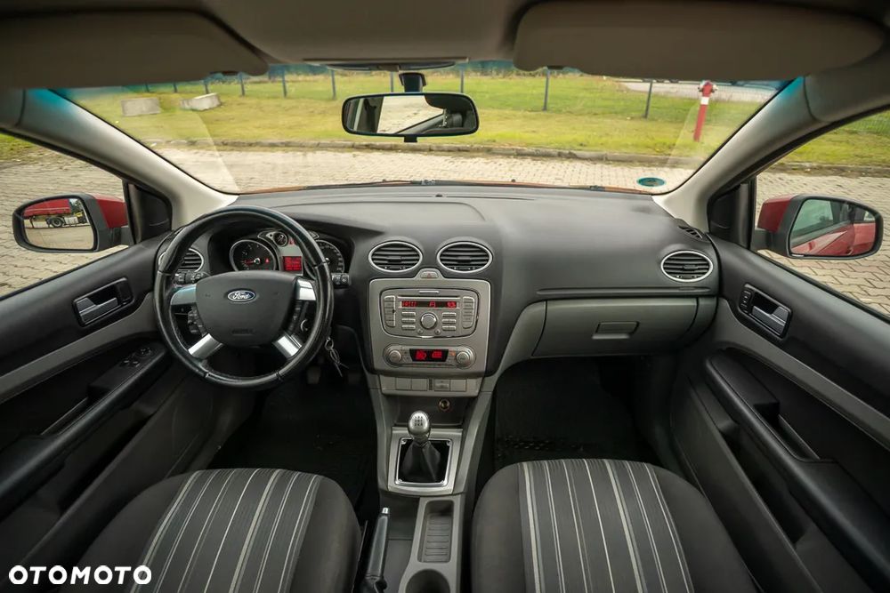 Ford Focus 1.6 16V Style+ - 7