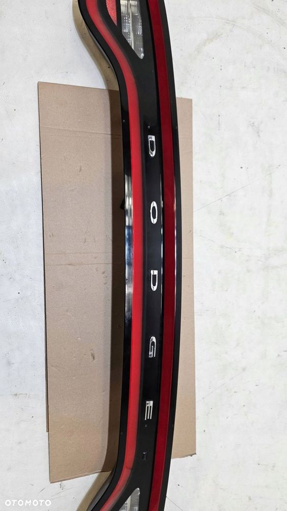 lampa tylna tył dodge challenger 68213147ac - 5