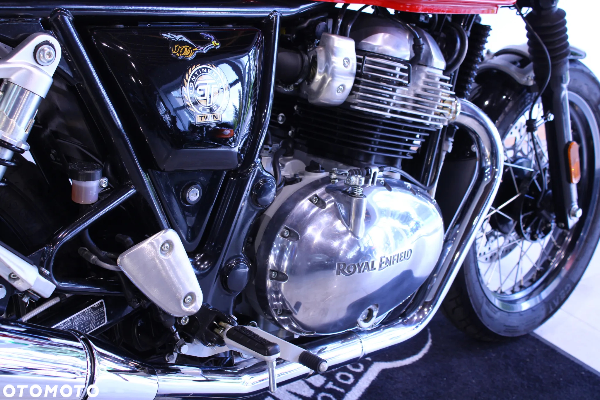 Royal Enfield Continental - 18