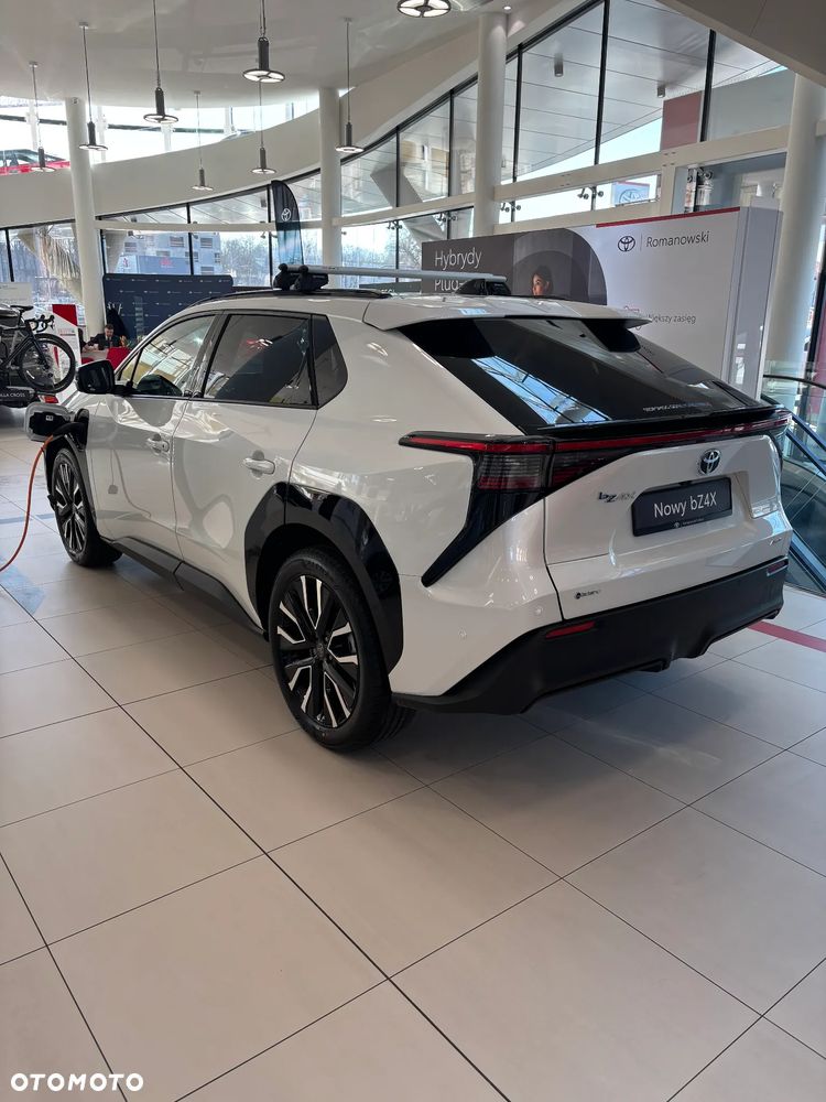Toyota bZ4X 73.1kWh 4x4 Executive - 5