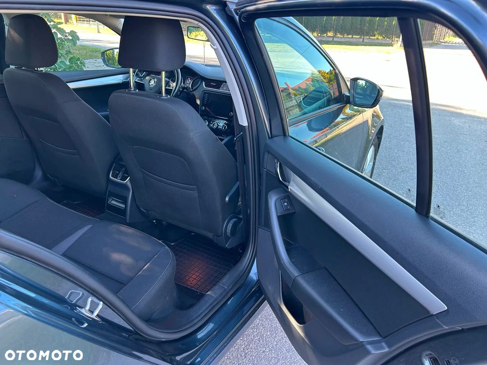 Skoda Octavia 1.5 TSI GPF ACT Style DSG - 10