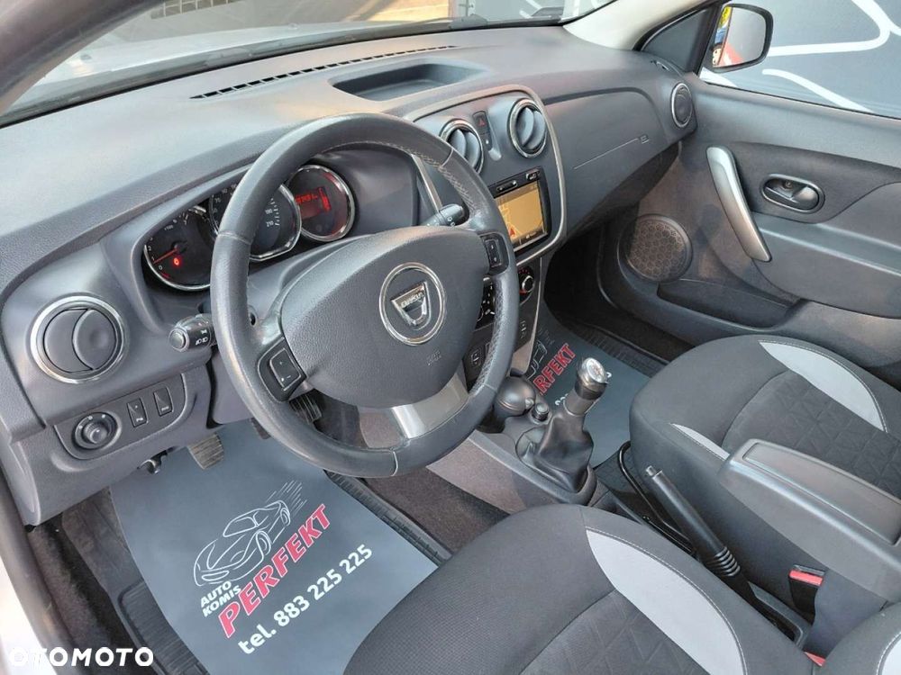 Dacia Sandero - 10