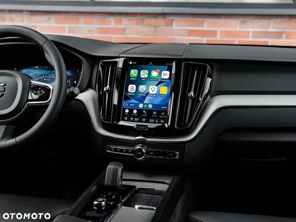 Volvo XC 60 B4 B Plus Dark - 33