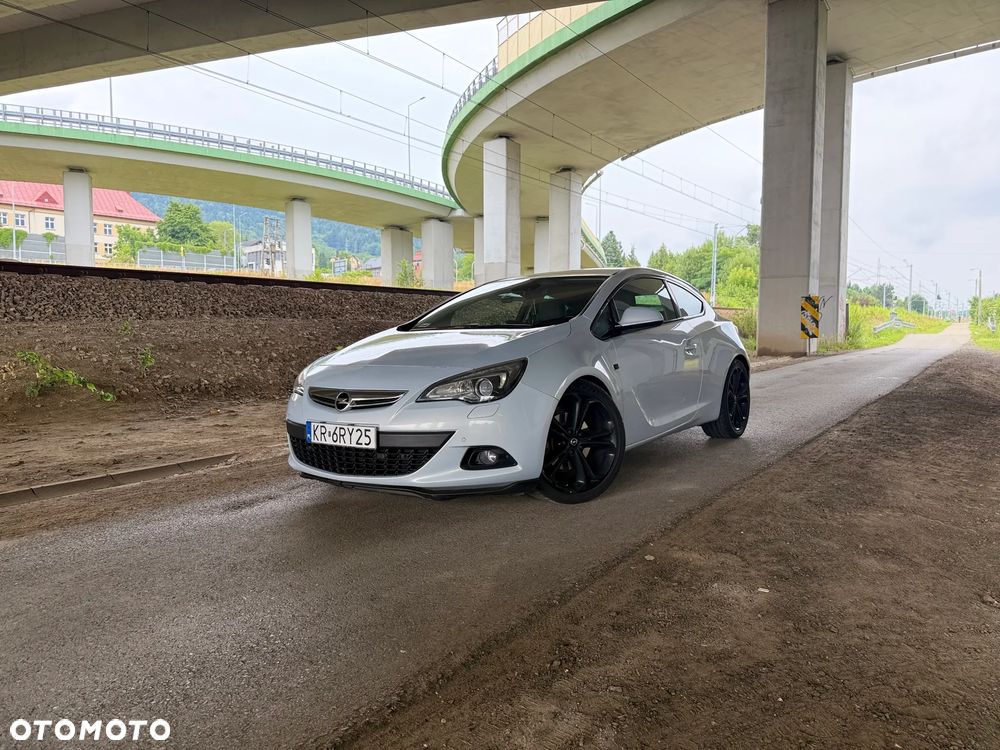 Opel Astra GTC 2.0 CDTI ecoFLEX Start/Stop - 13