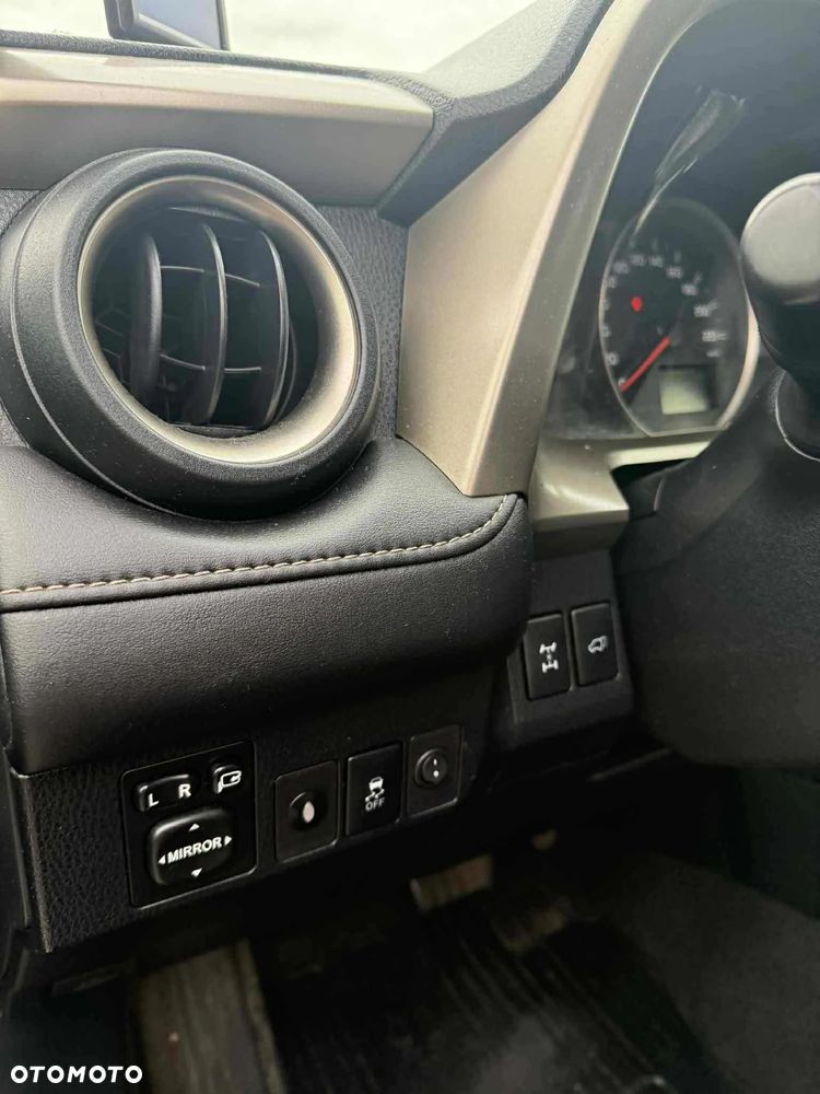 Toyota RAV4 - 21