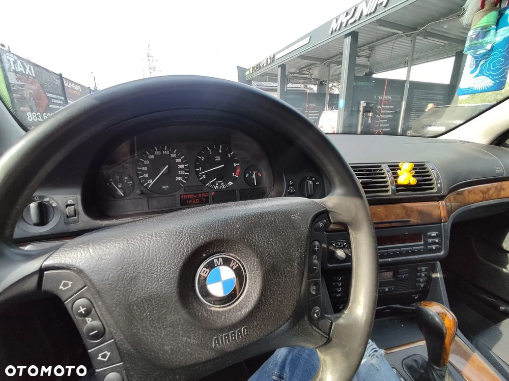 BMW Seria 5 525i - 3