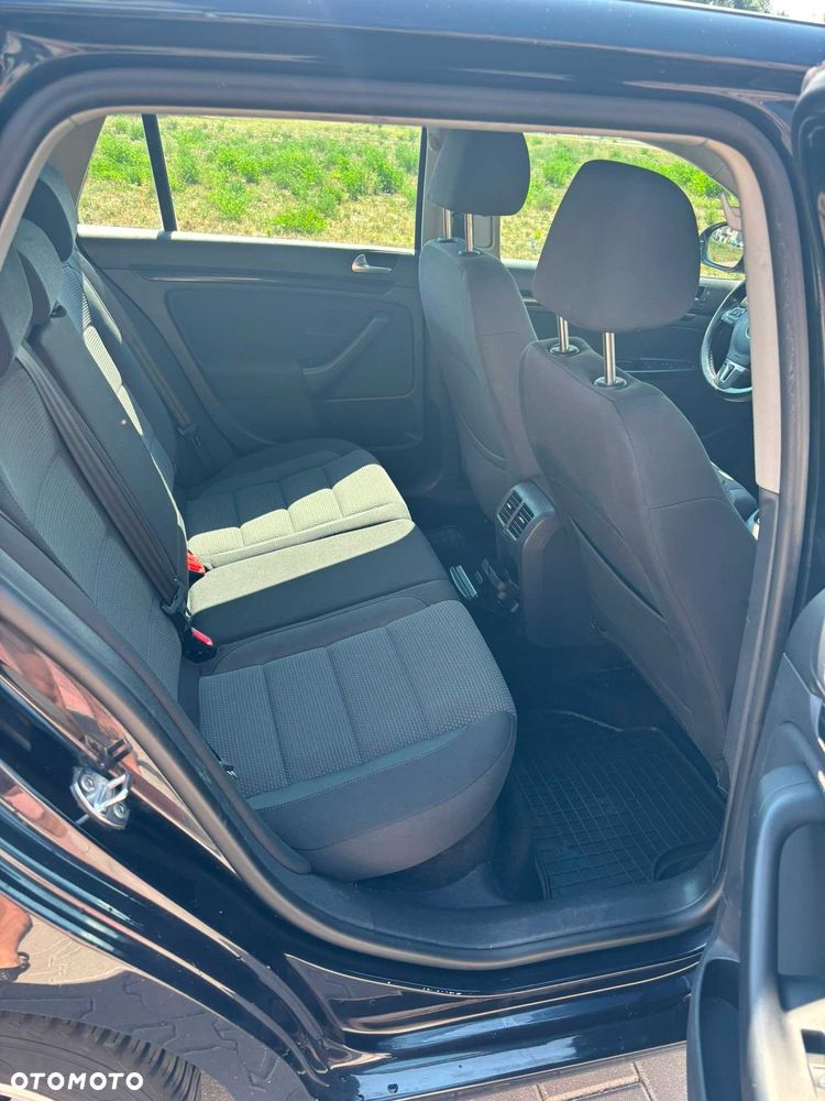 Volkswagen Golf - 8