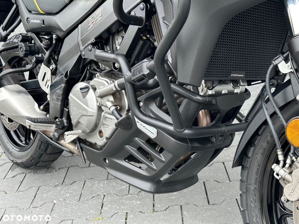 Suzuki V-STROM - 17