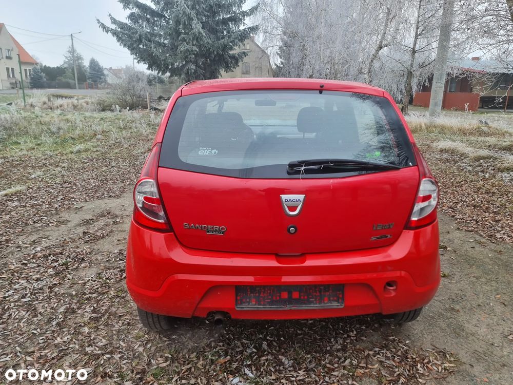 Dacia Sandero - 6
