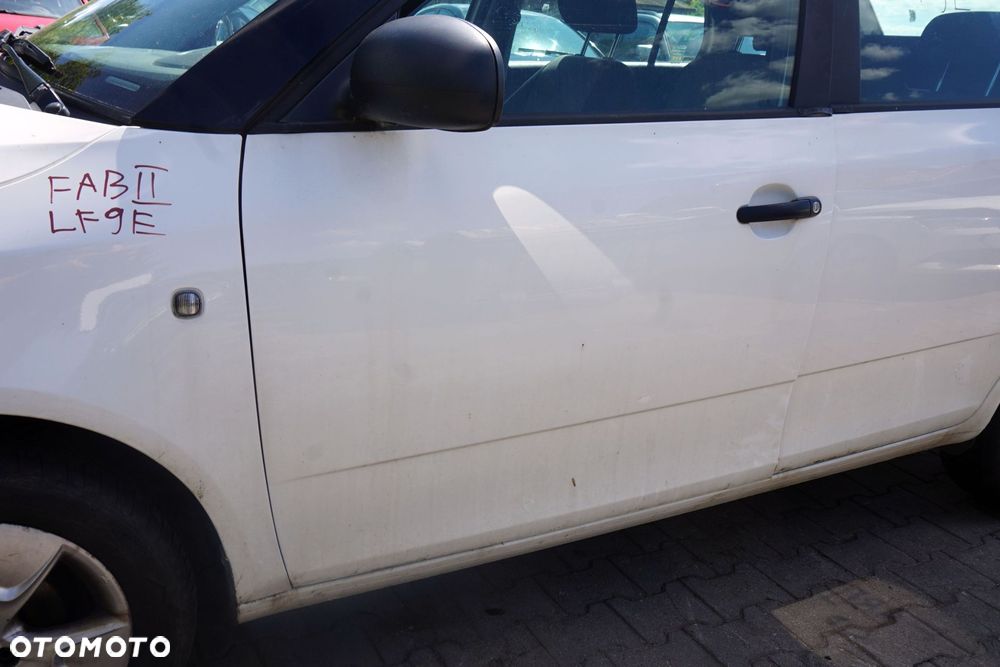 DRZWI PRZEDNIE LEWE FABIA II 545 LIFT KOMBI LF9E  BIAŁY SKODA 2010-2014 - 4